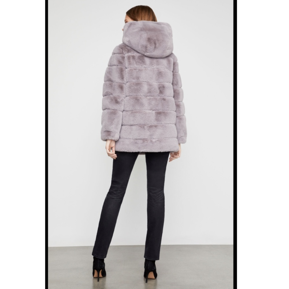 BCBG Felicia Faux Fur Hooded Coat SUPER SOFT Shiny - Picture 3 of 7